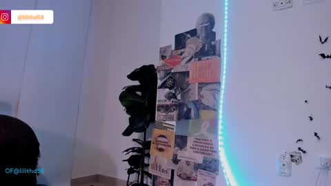 darknes_lilith18 online show from February 22, 1:22 am