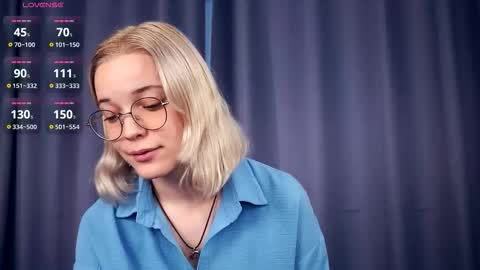 Charlie 18yo online show from October 17, 5:43 am