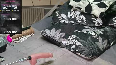 Deeply  Asian style...  Nice to meet you   thumb up me please help us. online show from November 4, 7:41 pm