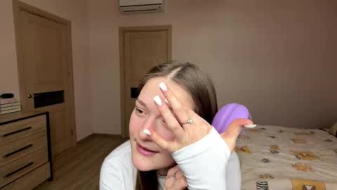 Mila online show from February 16, 9:20 am