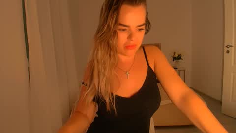 deliadelicious online show from September 10, 8:25 am