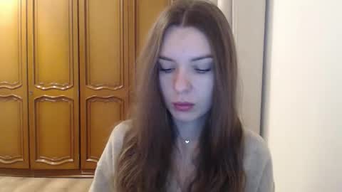 Aurora online show from November 17, 6:25 am