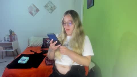 Delalih online show from December 3, 1:30 am