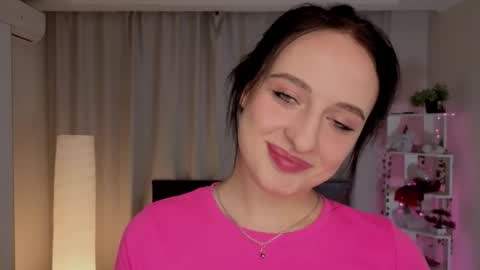 Emilia online show from November 3, 4:49 am