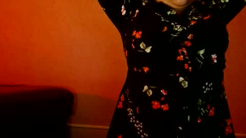 Delphine online show from February 1, 6:40 pm