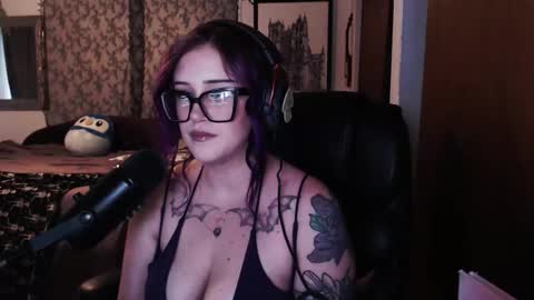 Snapshot of demongf chatting on October 22, 9:42 pm Demoness Mina online show from October 22, 9:42 pm