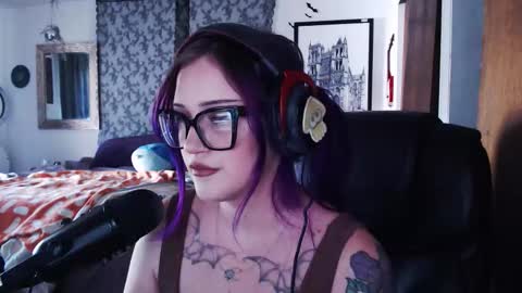 Snapshot of demongf chatting on October 21, 8:57 pm Demoness Mina online show from October 21, 8:57 pm