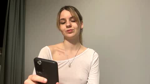 Denni online show from December 3, 6:43 pm