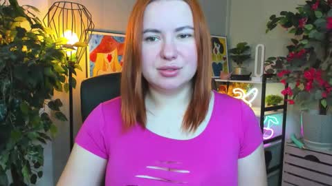 LAYLA online show from December 15, 7:46 am