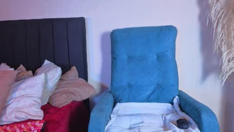 Snapshot of desiring__angel chatting on October 30, 5:54 am Desiring Angel online show from October 30, 5:54 am