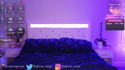 Snapshot of devynreign chatting on January 12, 1:21 am Devyn Reign online show from January 12, 1:21 am