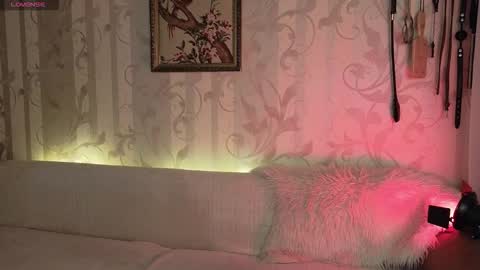 Snapshot of dia__diana chatting on September 9, 2:17 pm Diana Di Honey online show from September 9, 2:17 pm