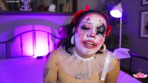 Diamond            online show from October 26, 10:05 pm