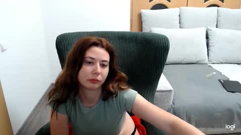 Snapshot of dianasmiey7 chatting on September 13, 5:43 pm dianasmiey7 online show from September 13, 5:43 pm