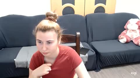 Snapshot of dianasmiey7 chatting on January 23, 10:54 am dianasmiey7 online show from January 23, 10:54 am