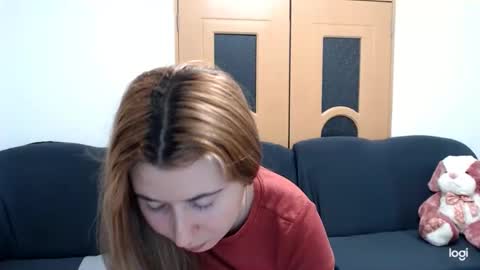 Snapshot of dianasmiey7 chatting on January 25, 6:54 pm dianasmiey7 online show from January 25, 6:54 pm