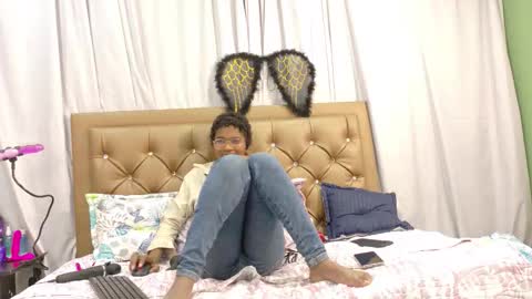 didoelizabeth online show from November 12, 1:31 pm