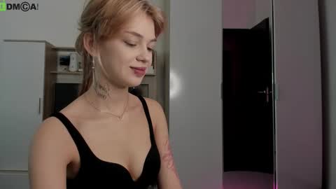 Dina online show from October 21, 7:45 am