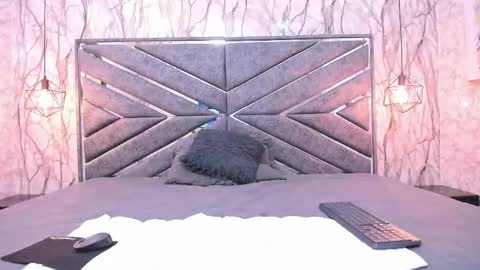 MIA  online show from November 15, 12:39 pm