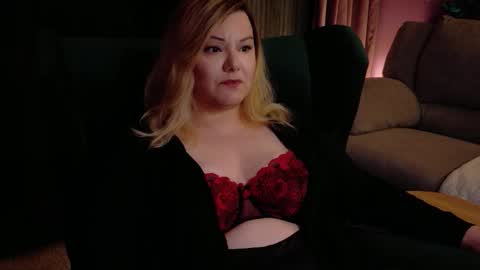 SADE online show from February 3, 10:23 pm