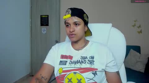 Snapshot of dominick_joness chatting on September 22, 10:41 pm Dominick  online show from September 22, 10:41 pm