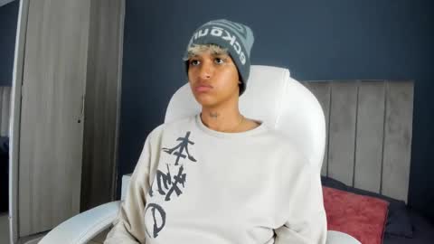 Snapshot of dominick_joness chatting on January 5, 12:53 pm Dominick  online show from January 5, 12:53 pm