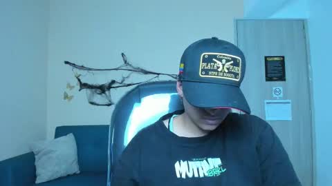 Snapshot of dominick_joness chatting on October 28, 5:57 am Dominick  online show from October 28, 5:57 am