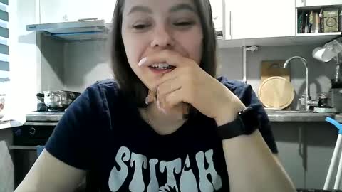 Snapshot of dorrie_ann chatting on September 24, 6:23 am Dorrie Ann online show from September 24, 6:23 am