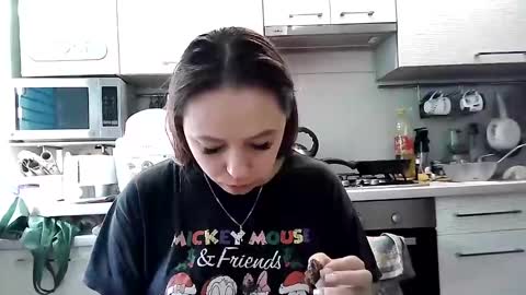 Snapshot of dorrie_ann chatting on February 13, 6:09 am Dorrie Ann online show from February 13, 6:09 am