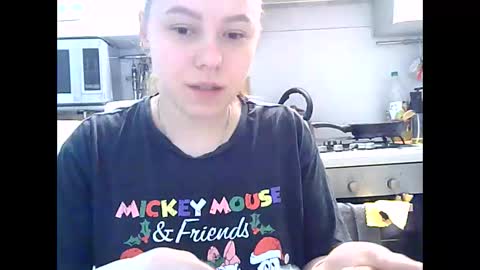 Snapshot of dorrie_ann chatting on January 9, 5:34 am Dorrie Ann online show from January 9, 5:34 am