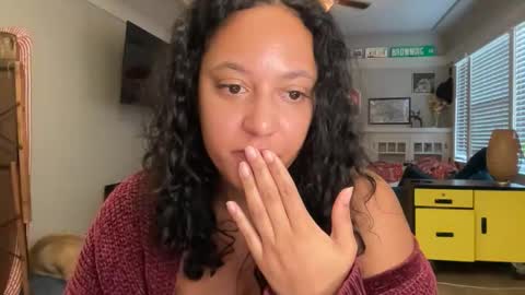 RIRI OR DREAMY online show from January 9, 3:49 pm