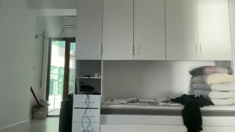 Dr. Resa online show from October 13, 2:20 pm