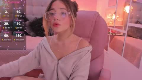 Dulce  online show from November 6, 6:03 pm