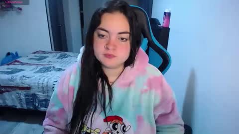 Nicole   online show from January 15, 8:09 am