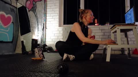 DUTTY IGYAL online show from March 9, 4:33 pm