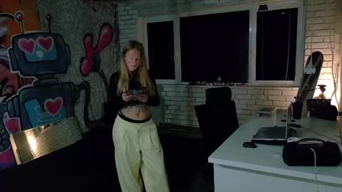 DUTTY IGYAL online show from October 26, 6:25 pm