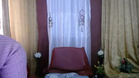 Dyanne online show from February 19, 7:19 am