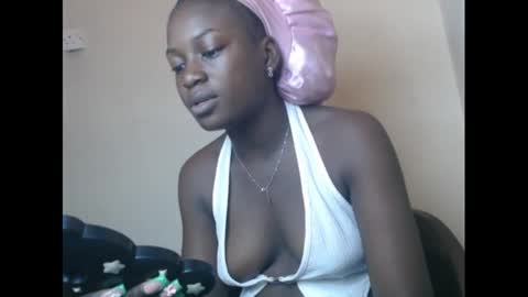 eatuupx online show from January 6, 7:31 am