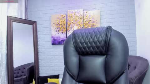      online show from November 23, 12:18 pm