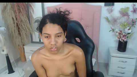 ebony_foxxx online show from January 15, 6:30 am