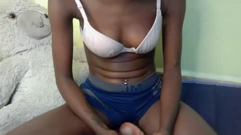 ebony_lisaaa online show from January 15, 4:35 pm