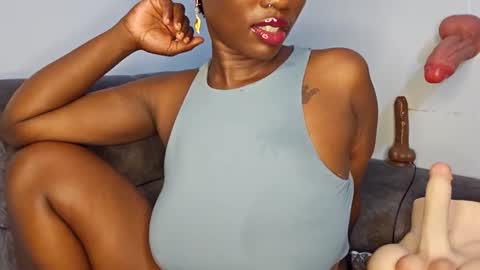 Ebony Melanie online show from January 12, 10:59 pm