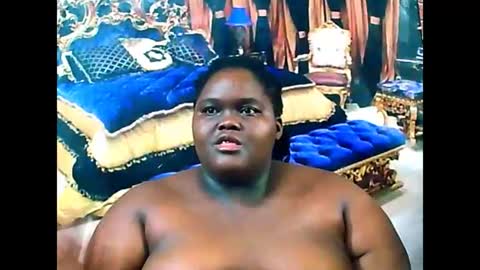 ebonyhotbuns4u2luv online show from March 12, 7:04 pm