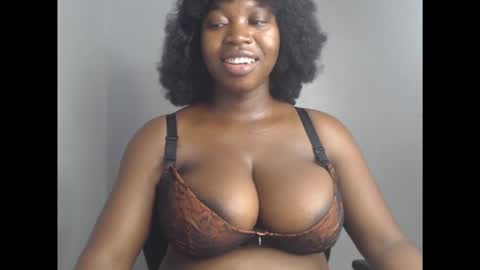 Loveth online show from November 24, 5:15 pm