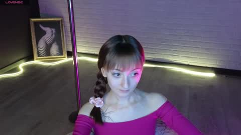 Effie online show from December 17, 1:11 am