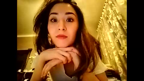 Snapshot of effy007 chatting on December 4, 12:14 pm Effy online show from December 4, 12:14 pm