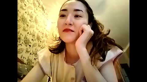 Snapshot of effy007 chatting on March 11, 12:50 pm Effy online show from March 11, 12:50 pm