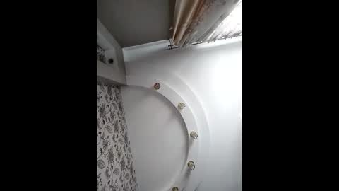 Snapshot of effy007 chatting on December 18, 9:47 am Effy online show from December 18, 9:47 am