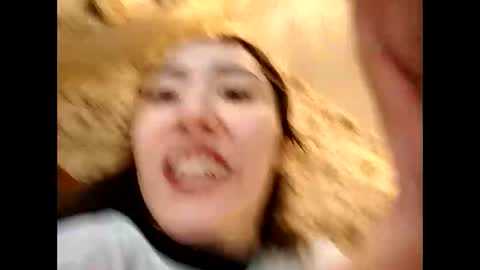 Snapshot of effy007 chatting on September 15, 12:57 pm Effy online show from September 15, 12:57 pm