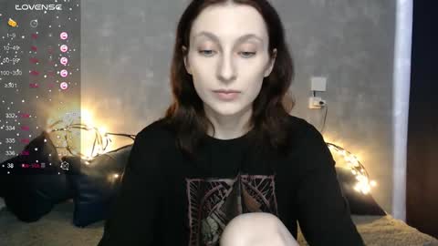 Snapshot of effy_gray chatting on February 24, 6:14 am Anna online show from February 24, 6:14 am